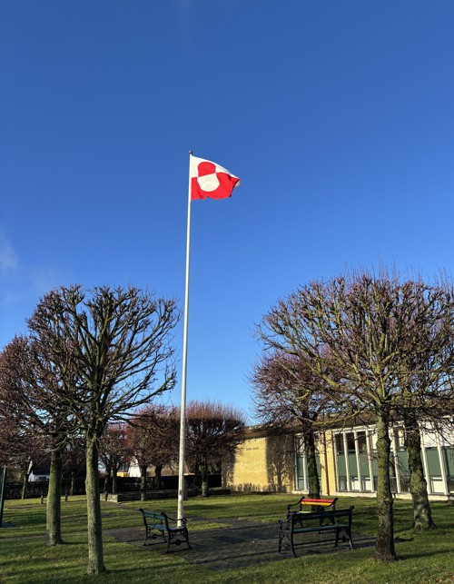 Grønlands flag ved Dragør Rådhus